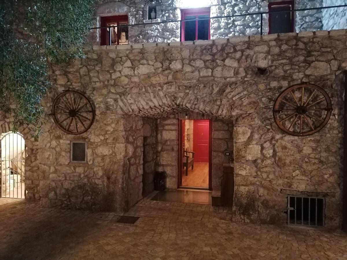 Come Prima Ausonia Εξωτερικό φωτογραφία